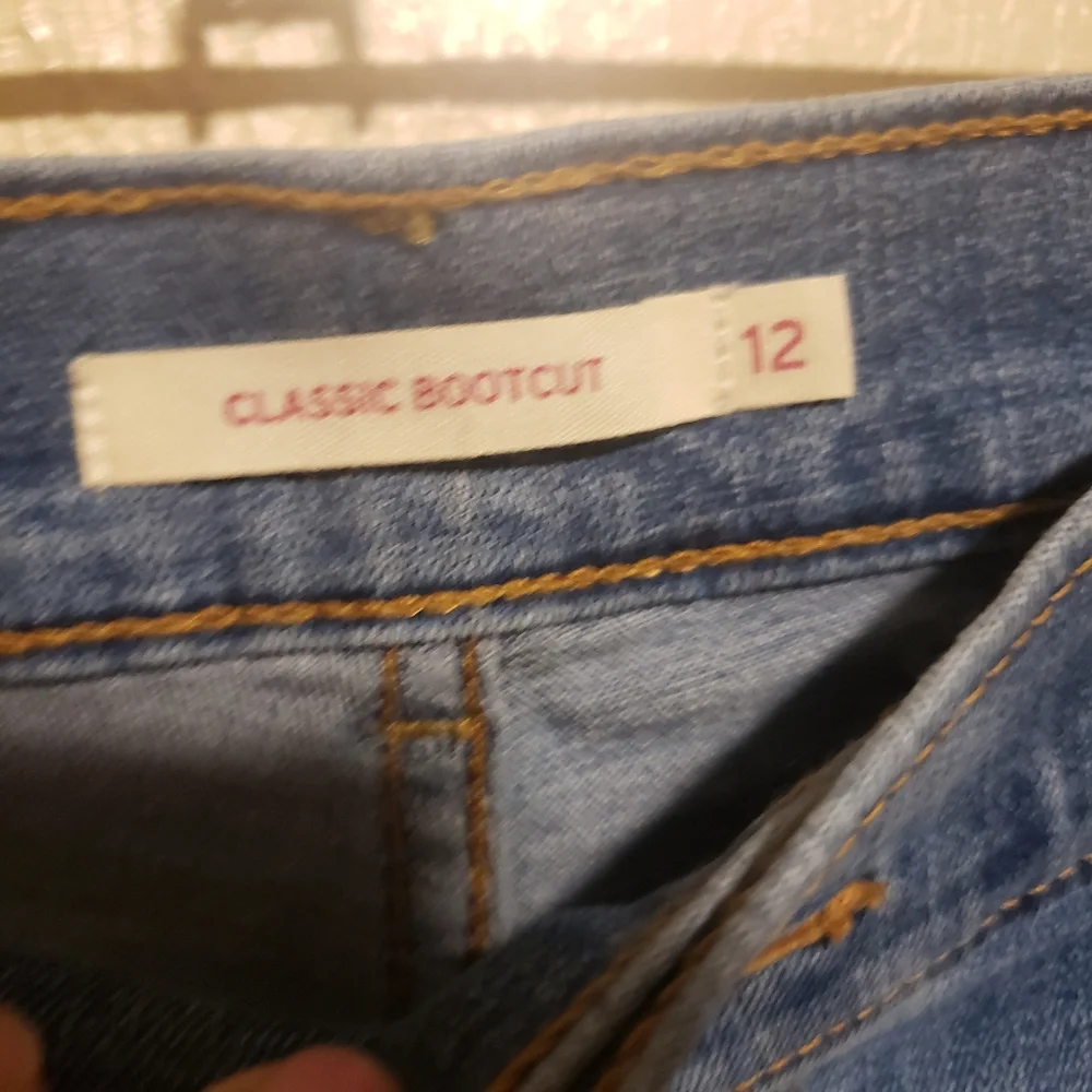 Levi's Embroidered Bootcut‎ Jeans Size 12